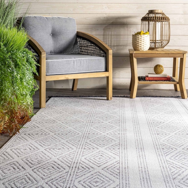 Indoor/Outdoor Striped Miriam Area Rug 6ft 7in X 9ft